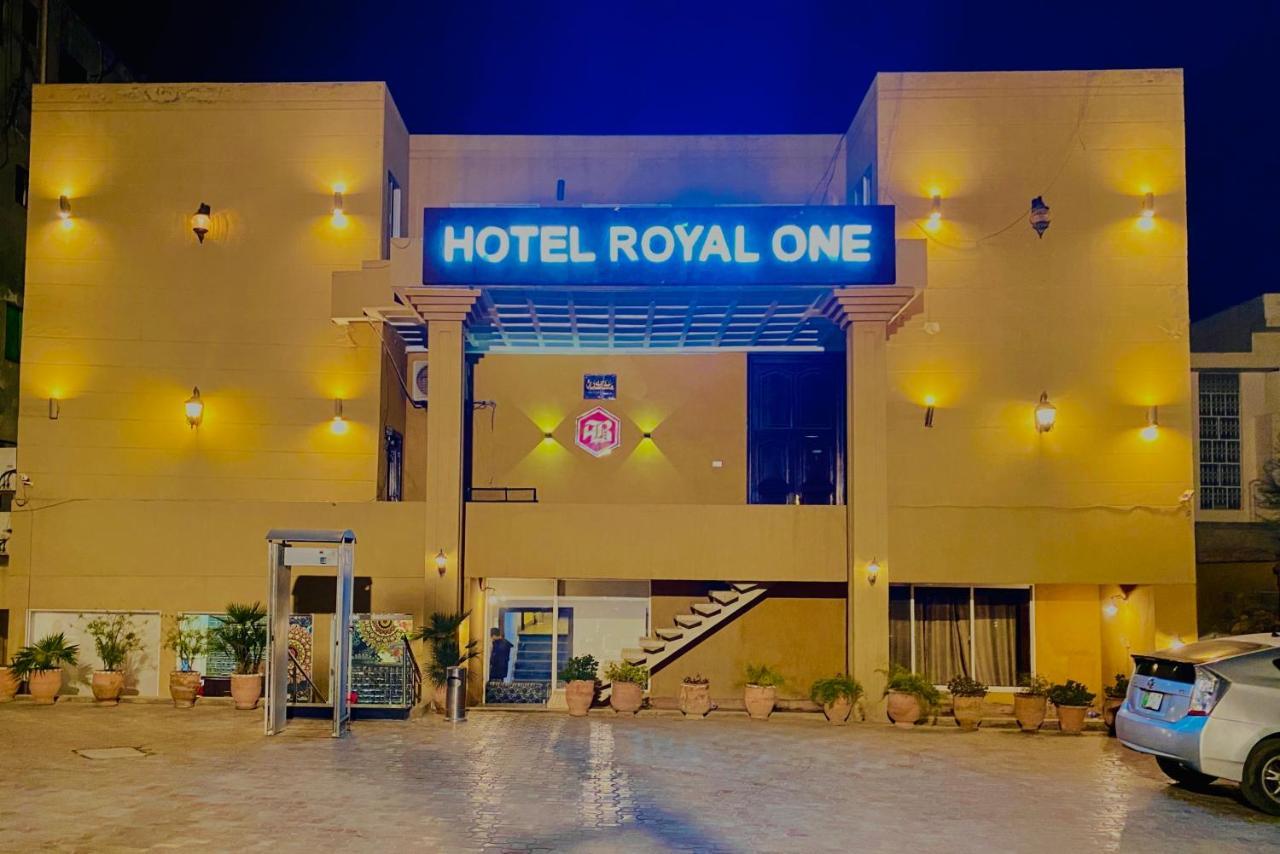 Hotel Royal One Multan Eksteriør billede